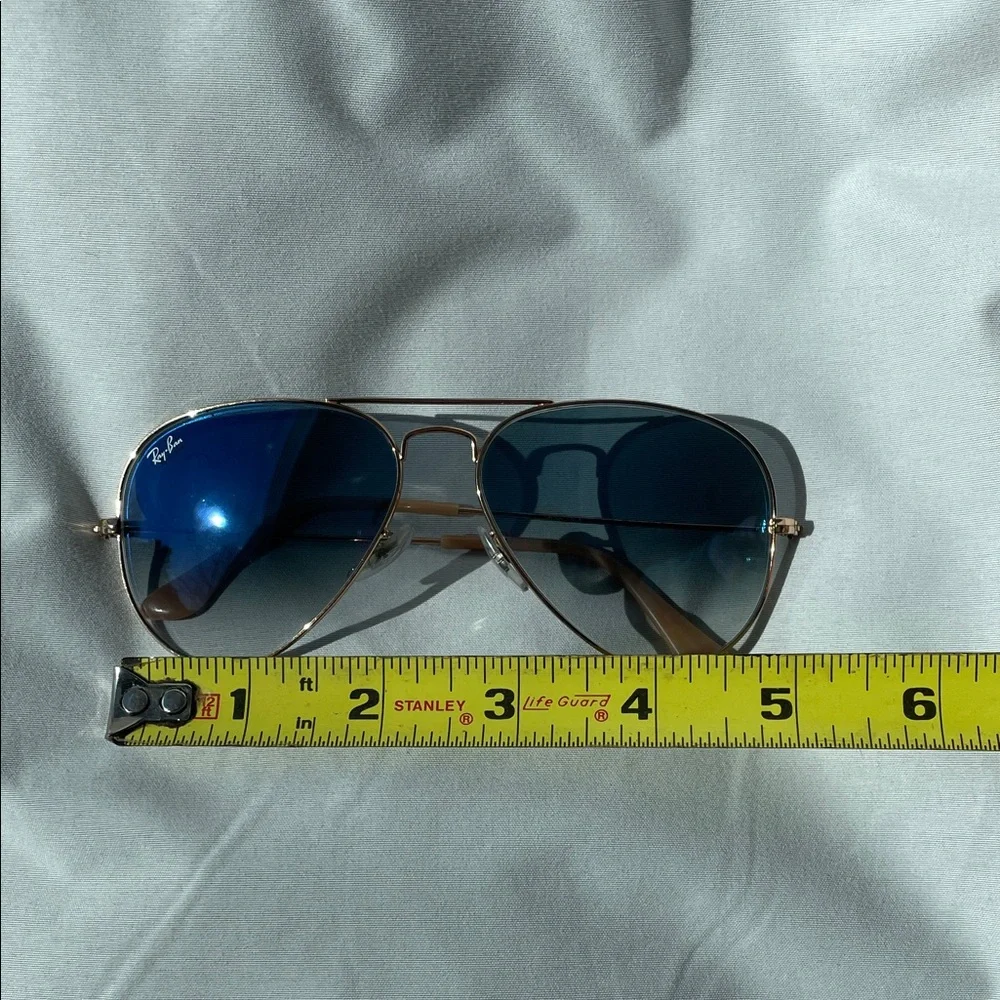 Ray-Ban Aviator Sunglasses with Gold Frame and Blue Lenses